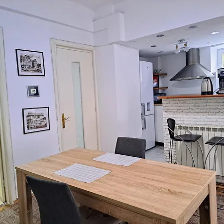 Luxury Piata Romana