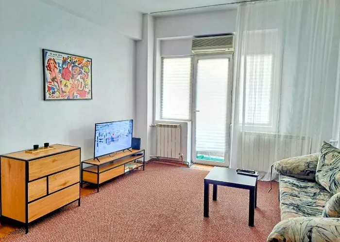 Luxury Piata Romana Διαμέρισμα *