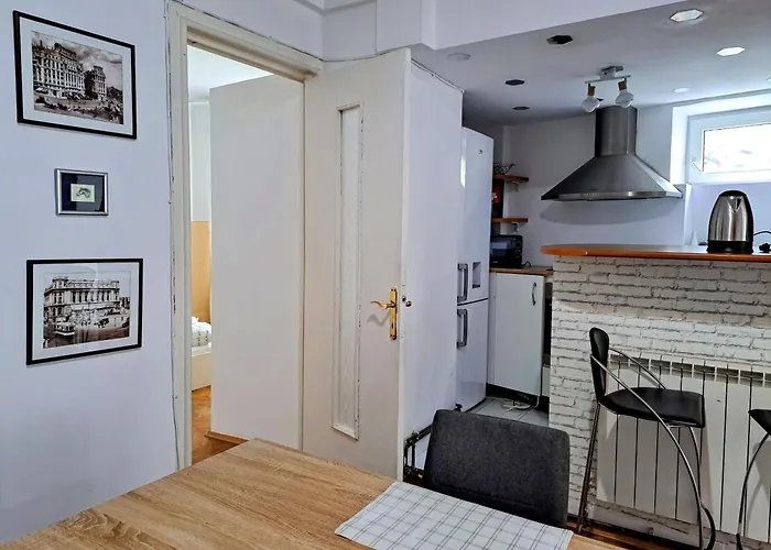 Luxury Piata Romana Διαμέρισμα